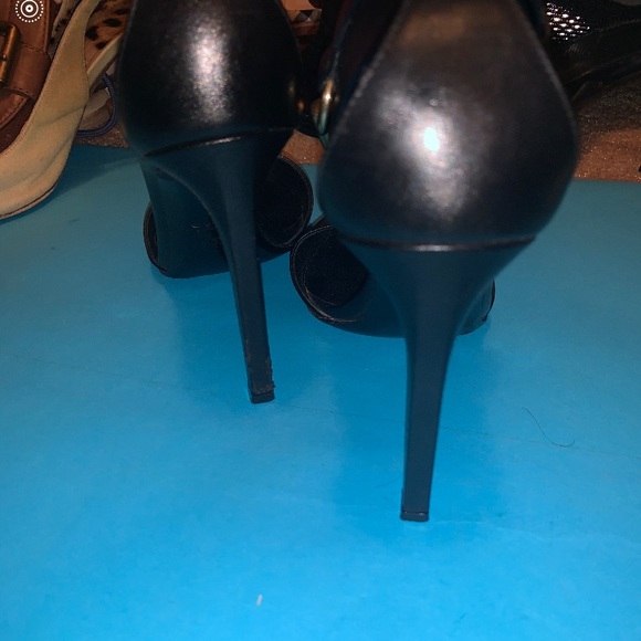 Shoes - Picture 2 of 5